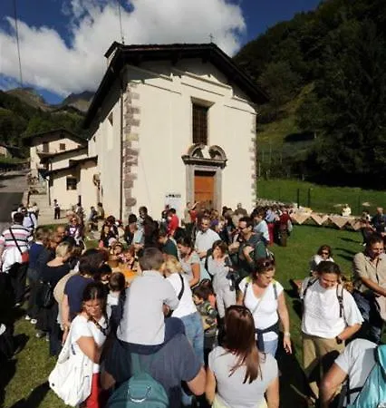 Lejlighedshotel Diffuso Nel Cuore Ornica